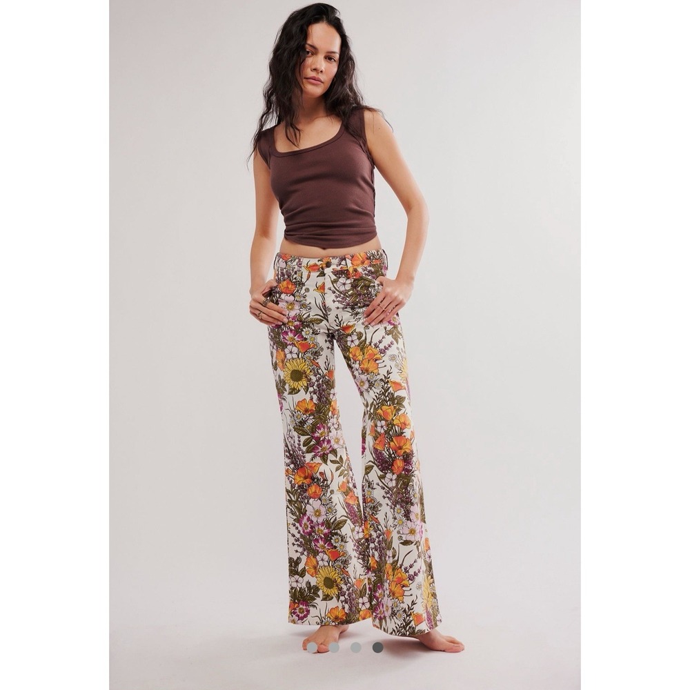 Wrangler Wanderer Floral Flare Jeans 25x34